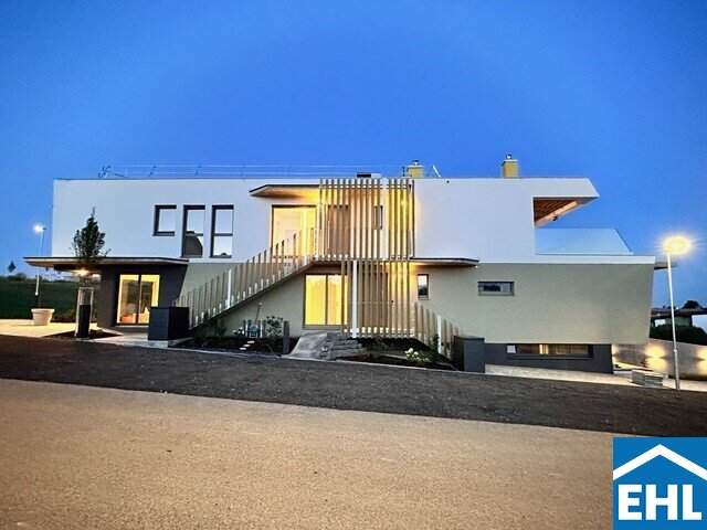 Traumwohnung mit 4 Zimmern und Gemeinschaftspool!