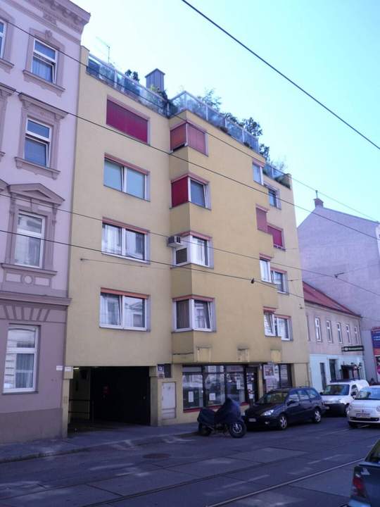 Garagenplatz in der Hormayrgasse