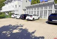 Modernes Reihenhaus mit drei Terrassen, kleinem Garten und Parkplatz in ruhiger Bestlage