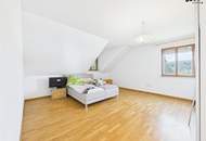 Exklusives Einfamilienhaus mit 8 Zimmern, sonniger Terrasse und weitläufigem Grundstück