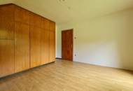 Attraktives Immobilienangebot in Bad Eisenkappel: Zwei sanierungsbedürftige Häuser mit Garten, Garagen und viel Potenzial