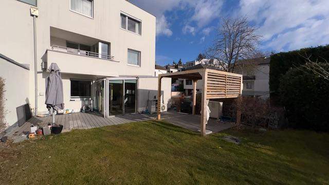 Heurigenzentrum Neustift am Walde, sonnige Gartenwohnung mit Garagenplatz