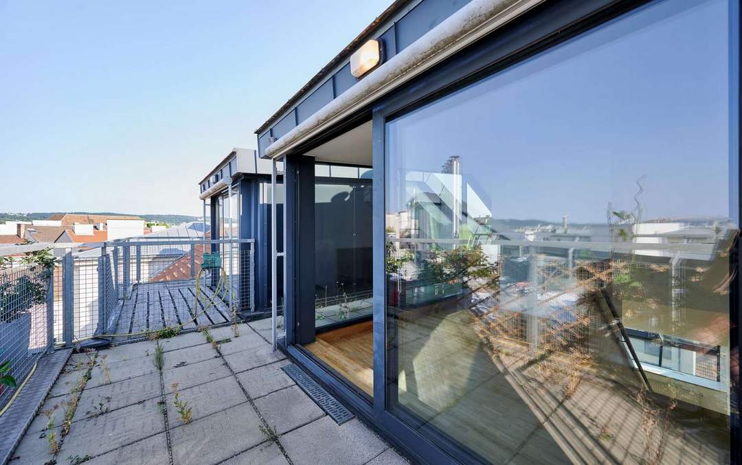 Über den Dächern zuhause – Charmante Dachgeschoss-Maisonette mit Galerie & großer Sonnenterrasse