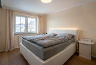 Massive Doppelhaushälfte mit Kamin, Terrasse &amp; Doppelcarport in Aussichtslage von Velden/Köstenberg!