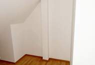 Wohnen im Zentrum von Baden: DG-Wohnung mit Balkon und Stellplatz im Innenhof