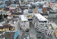 Mehrparteienhaus mit Parkplätzen im Zentrum von Spittal