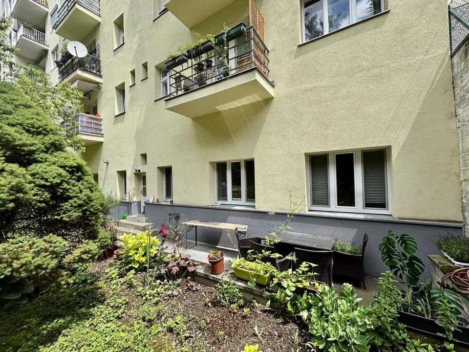 ''FAST IM 4. – Drei Zimmer mit Grünblick''