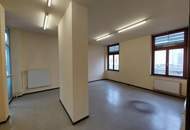 Geschäfts-, Gewerbe- und Bürogebäude im Zentrum