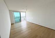 ERSTBEZUG: Grandioser Skyline Blick + Pool am Dach = exzellenter Lifestyle