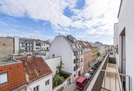 HERRLICHE DACHGESCHOSSWOHNUNG MIT BALKON UND FAN COIL KÜHLUNG