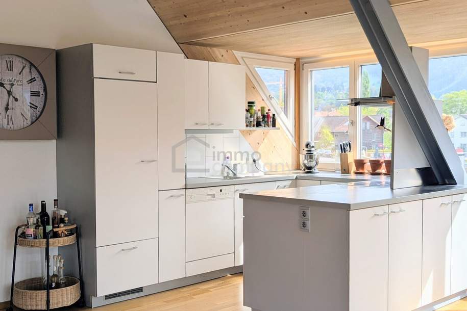 Exklusive 119m² Loft-Dachbodenwohnung mit Lift, Panoramablick &amp; Parkplatz, Wohnung-miete, 2.500,00,€, 6840 Feldkirch