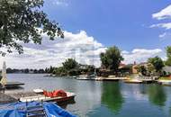 RUND UMS JAHR AM SEE