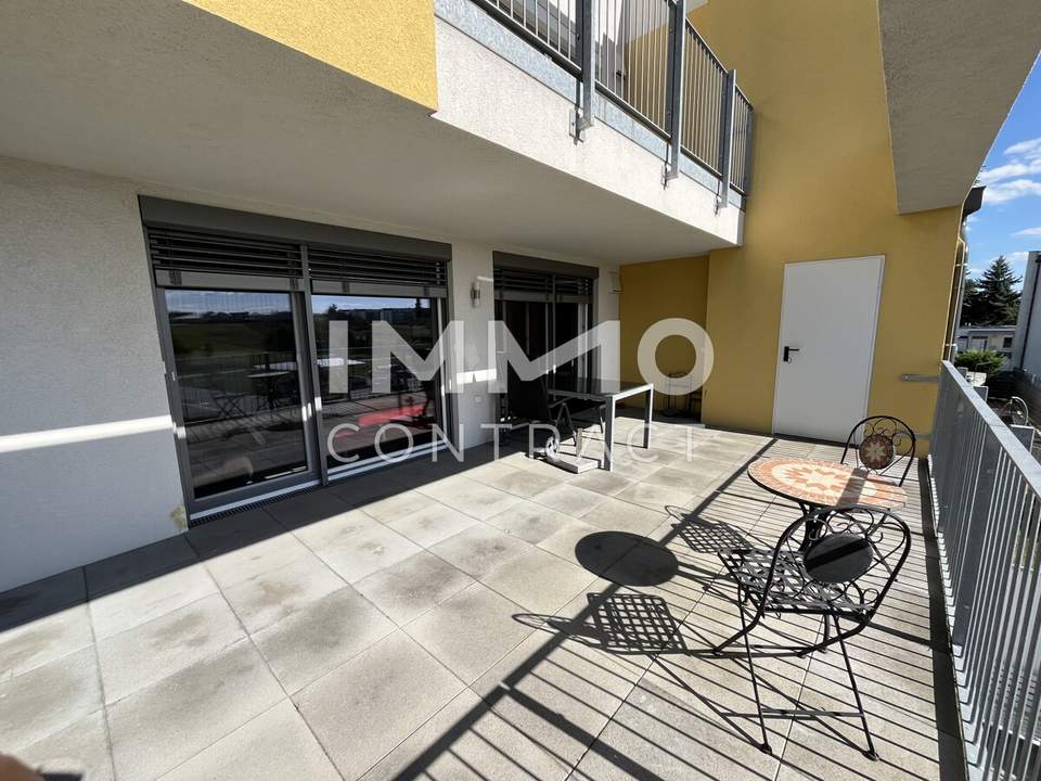 Helle Wohnung mit großer Terrasse 2 Autoabstellplätze