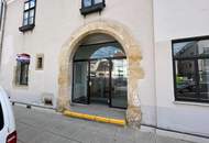 Repräsentatives Geschäftslokal am Hauptplatz von Laa an der Thaya – hell, großzügig &amp; vielseitig nutzbar