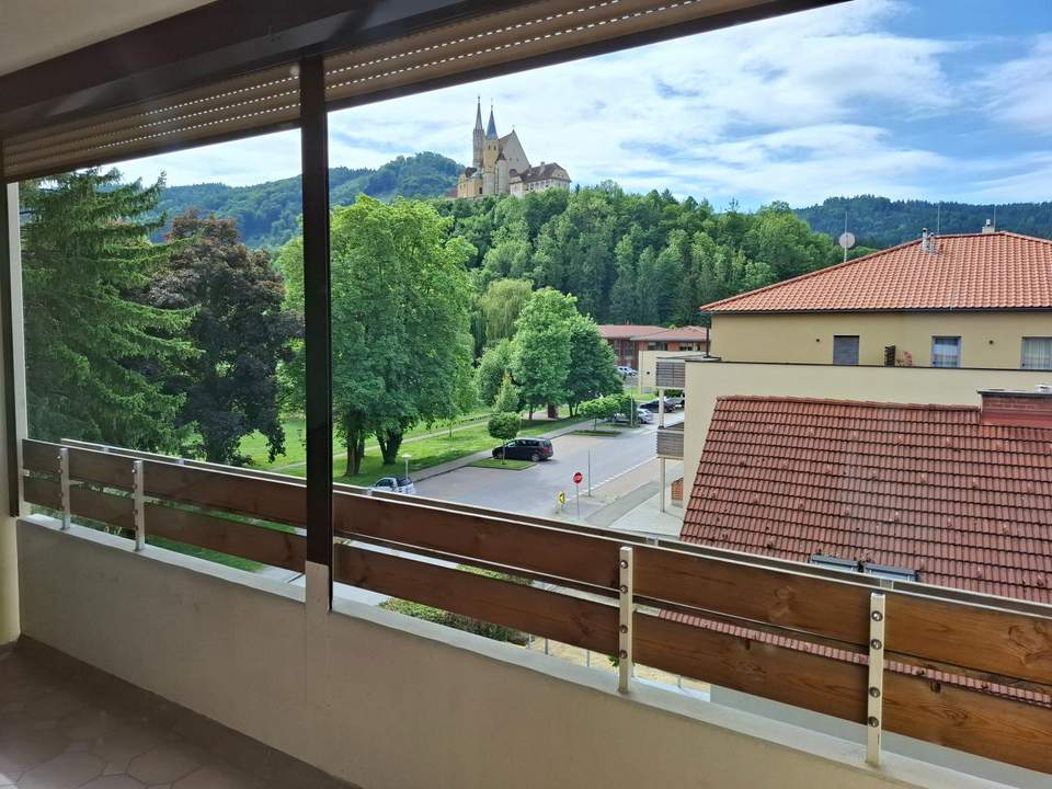Schöne 3 - Zimmer Wohnung inkl. TG-Parkplatz mit herrlichem Ausblick
