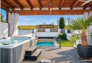 Reihenhaus mit Pool, viel Platz & sonniger Lage in Steinhaus