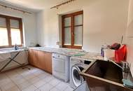 Großzügiges Einfamilienhaus mit Pool und Sauna im Grünen