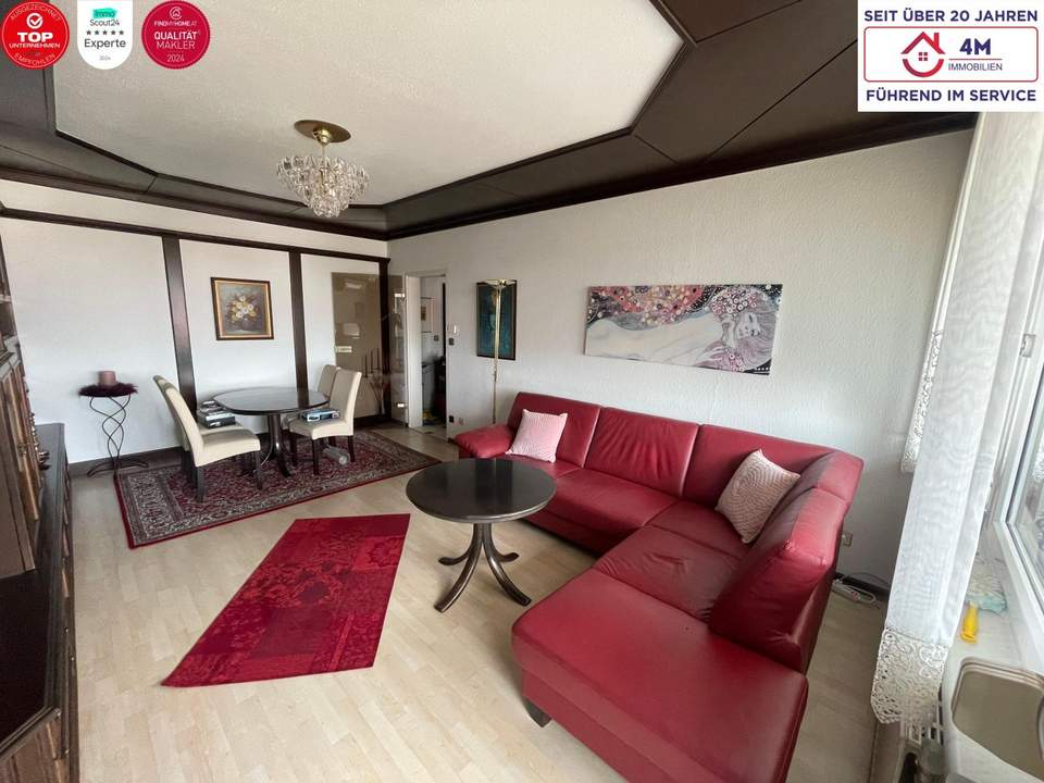 Helles Wohnambiente mit Loggia und privatem Stellplatz