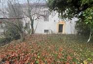 Sanierungsbedürftiges Haus auf großem Grundstück! Erwecken Sie es aus dem Dornröschenschlaf!