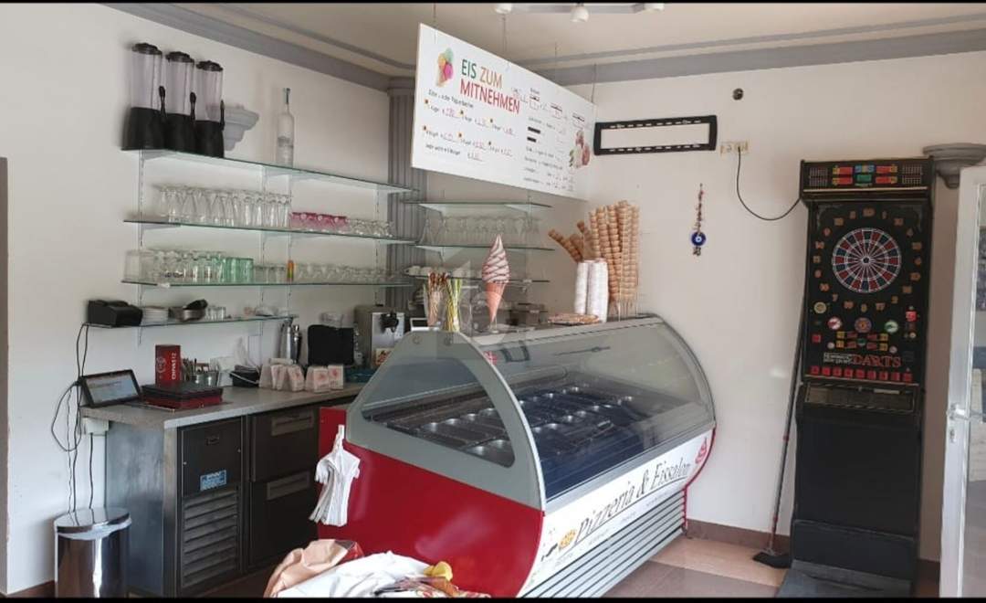 GESAMTPAKET: PIZZERIA & EISSALON INKL. 4 WOHNUNGEN UND 2 AUTOS