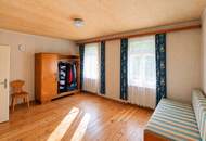 955 m² Grund mit Potenzial – Haus und Nebengebäude in Spillern