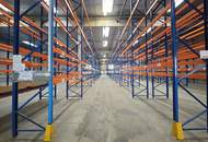 2.082m² Lagerhalle mit überdachten Rampen und ca. 148m² Büro | Parkplätze verfügbar