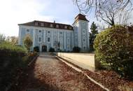 Wohnen im Schloss - 4 Zi. Wohnung mit historischem Flair in ansprechender Lage!