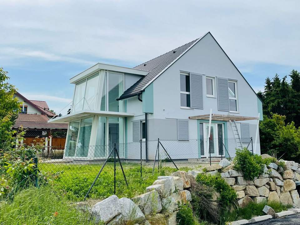 Modernes Einfamilienhaus mit großzügigen Glasfronten und wunderschöner Aussicht/Mietkauf Variante möglich/PROVISIONSFREI !!!