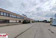 Halle mit Büro