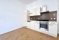 Charmante 2-Zi-Wohnung, U-Bahn-Nähe, Aufzug, Badewanne