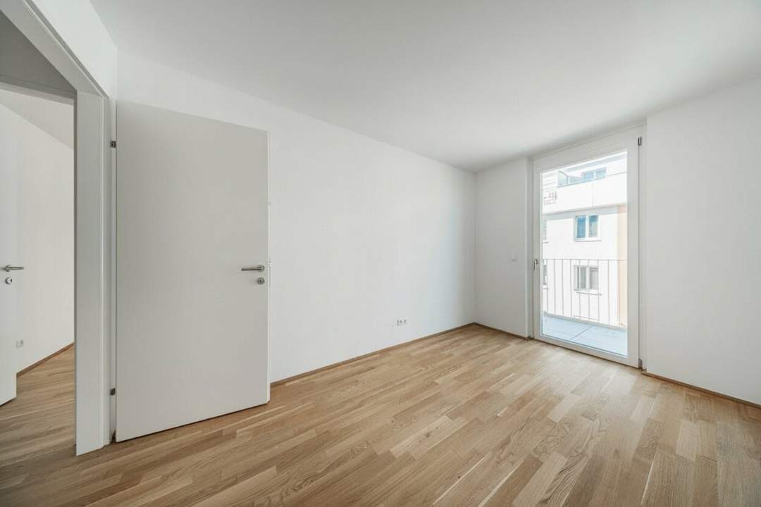 SOFORT EINZIEHEN >> charmante 3-Zimmer Wohnung mit bodentiefen Fenstern und 2 Balkone >> Top Anbindung