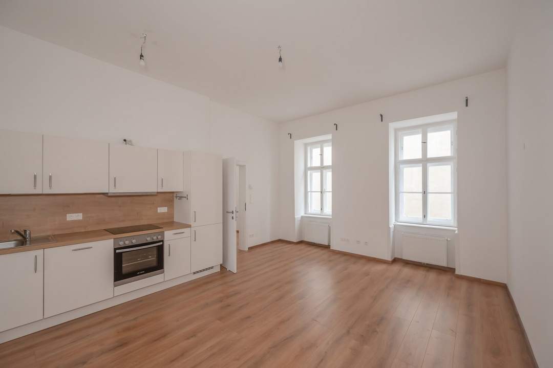 ++NEU++ Sanierte 2-Zimmer Altbau-Wohnung mit Balkonoption in toller Lage! AirBnB laut WEV erlaubt