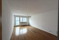 Klimatisierte Dachgeschosswohnung mit 4 Schlafzimmer und Garage // Air-conditioned attic apartment with 4 bedrooms and garage //