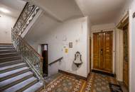 ++NEU++ 2-Zimmer Altbau-Wohnung (renovierungsbedürftig), viel Potenzial!