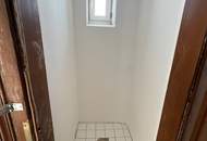UNBEFRISTET - Helle 2,5-Zimmer Wohnung mit separater Küche und Abstellraum