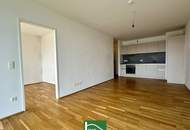 Einziehen und Wohlfühlen: Lichtdurchflutete 2-Zimmer Wohnung mit Einbauküche und Loggia - ab 01.06. beziehbar!