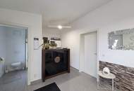 Klassisches Dreigiebelhaus mit eigenem Sonnen- Salar- Heizkraftwerk in Ruhelage an einer Sackgasse