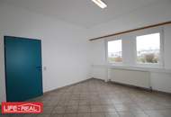 Vielseitiges Gewerbeareal mit Hallen, Büros und Außenflächen in Top-Lage – Taufkirchen/Trattnach
