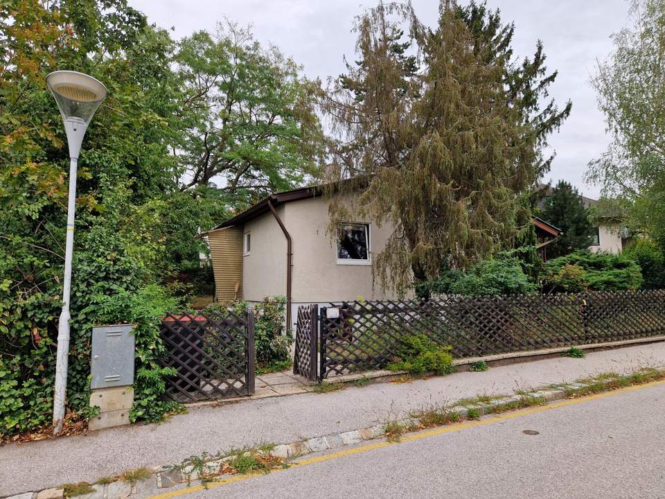 "KLEINES HAUS MIT GROSSEM POTENTIAL - IHRE CHANCE IN HOLLABRUNN!"