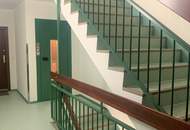 NEUBAUMIETE IN GRÜNLAGE MIT SONNENLOGGIA UND GARAGENPLATZ