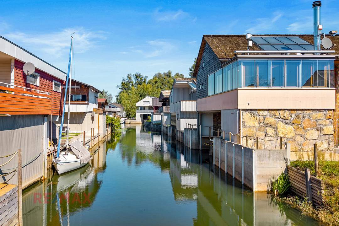 Direkt am Wasser: Exklusives Bootshaus mit Luxuskomfort