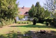 Romantisches Haus mit großem Garten