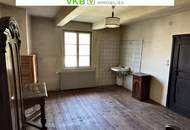 KIRCHDORF: Klassik im Kremstal | Historisches Stadthaus mit Gewölben und parkähnlicher Außenanlage!
