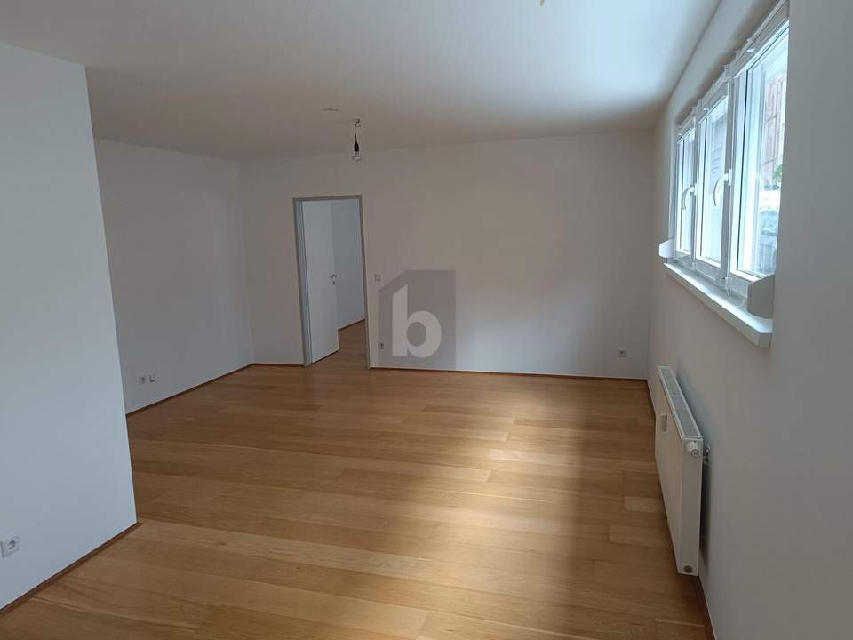 BÜRO/STUDIO/PRAXIS IN ZENTRALER LAGE ZU VERMIETEN