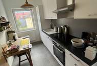 Attraktive Wohnung mit Dusche und Balkon, Übernahme der Küche möglich