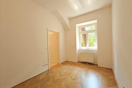 (Reserviert) Nähe Raimund Theater: Hofruhelage + Großer Garten mit Terrasse + 6 Min. zur U4 + Perfekte Wohnlage + Südwest-Ausrichtung + Garage optional, Wohnung-kauf, 290.000,€, 1060 Wien 6., Mariahilf