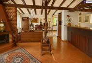 **Exklusive Landhausvilla in Pötzleinsdorf** ++ eigener Pool ++ Sauna ++ Fitnessraum ++ großer blühender Garten ++ Garage ++ Terrasse ++ direkt beim Pötzleinsdorfer Schlosspark ++