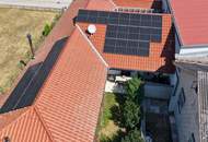 Exklusiver barrierefreier Bungalow mit uneinsehbarem Garten, Pool, Wellness &amp; Photovoltaik