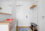 "Dachgeschoss-große Terrasse- Koffer packen-einziehen-vollmöbliert"