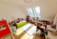 Neuer Preis! WOW! Wohntraum im Dachgeschoss mit Fernblick und Parkplatz! Mit dem Lift in die Wohnung + 2 Terrassen + Perfekte Raumaufteilung + Traumhaftes Altbauhaus!